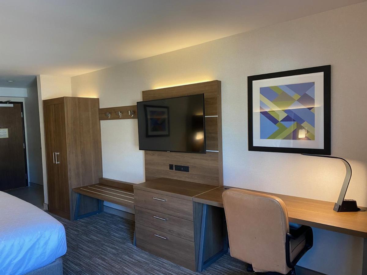 Holiday Inn Express & Suites Chatsworth By Ihg Los Angeles Exterior foto