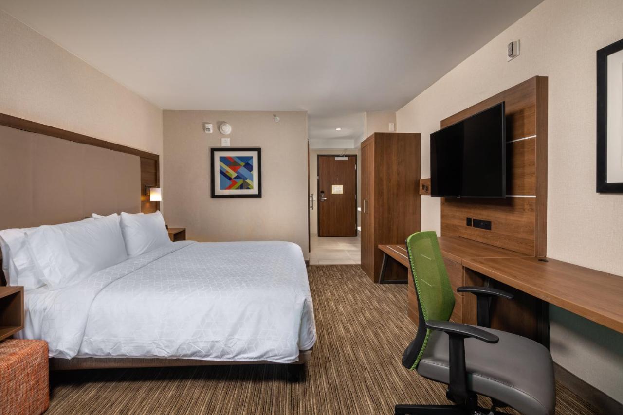 Holiday Inn Express & Suites Chatsworth By Ihg Los Angeles Exterior foto