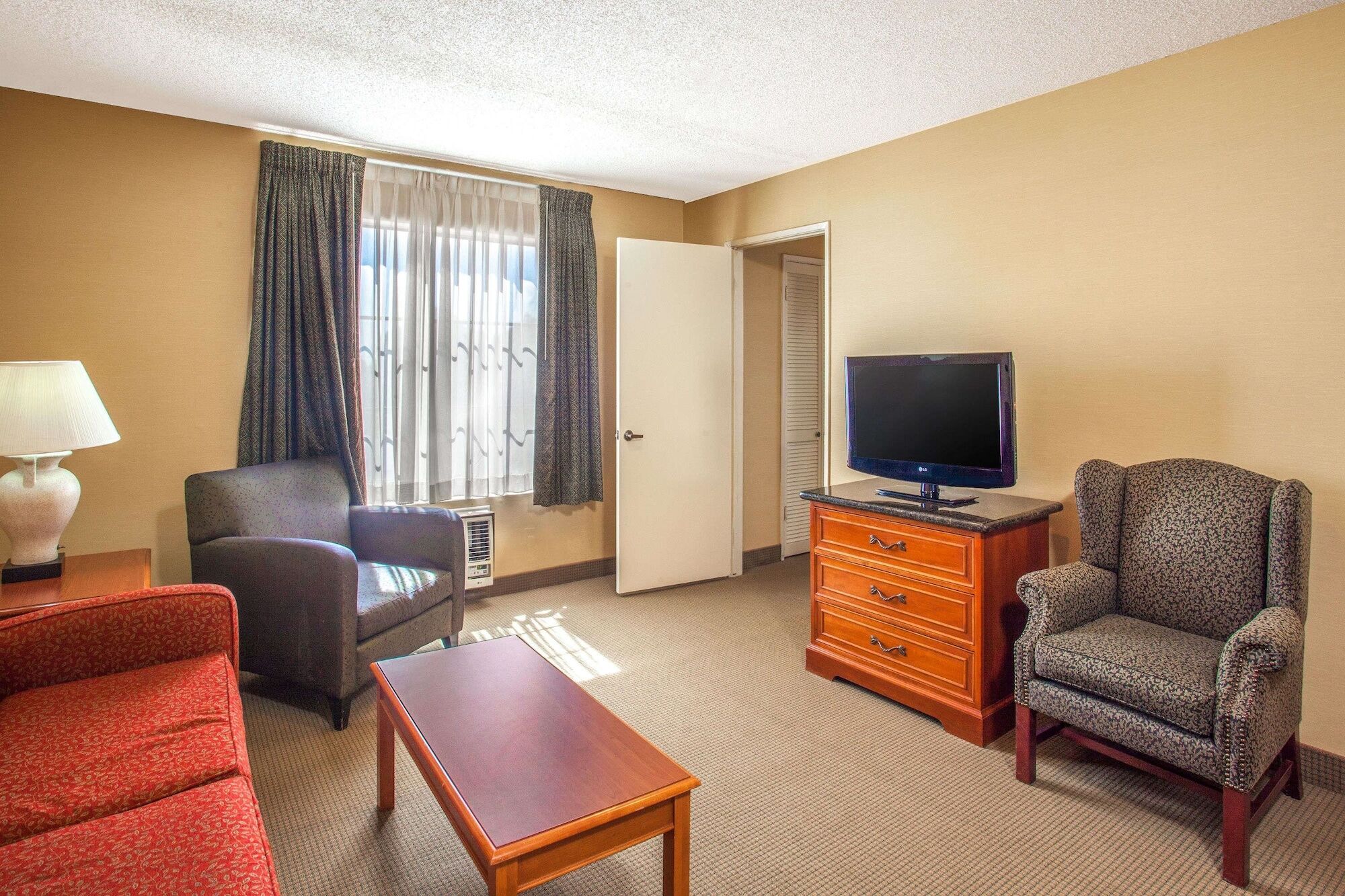 Holiday Inn Express & Suites Chatsworth By Ihg Los Angeles Exterior foto