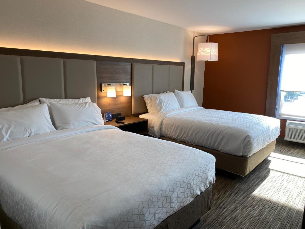 Holiday Inn Express & Suites Chatsworth By Ihg Los Angeles Exterior foto
